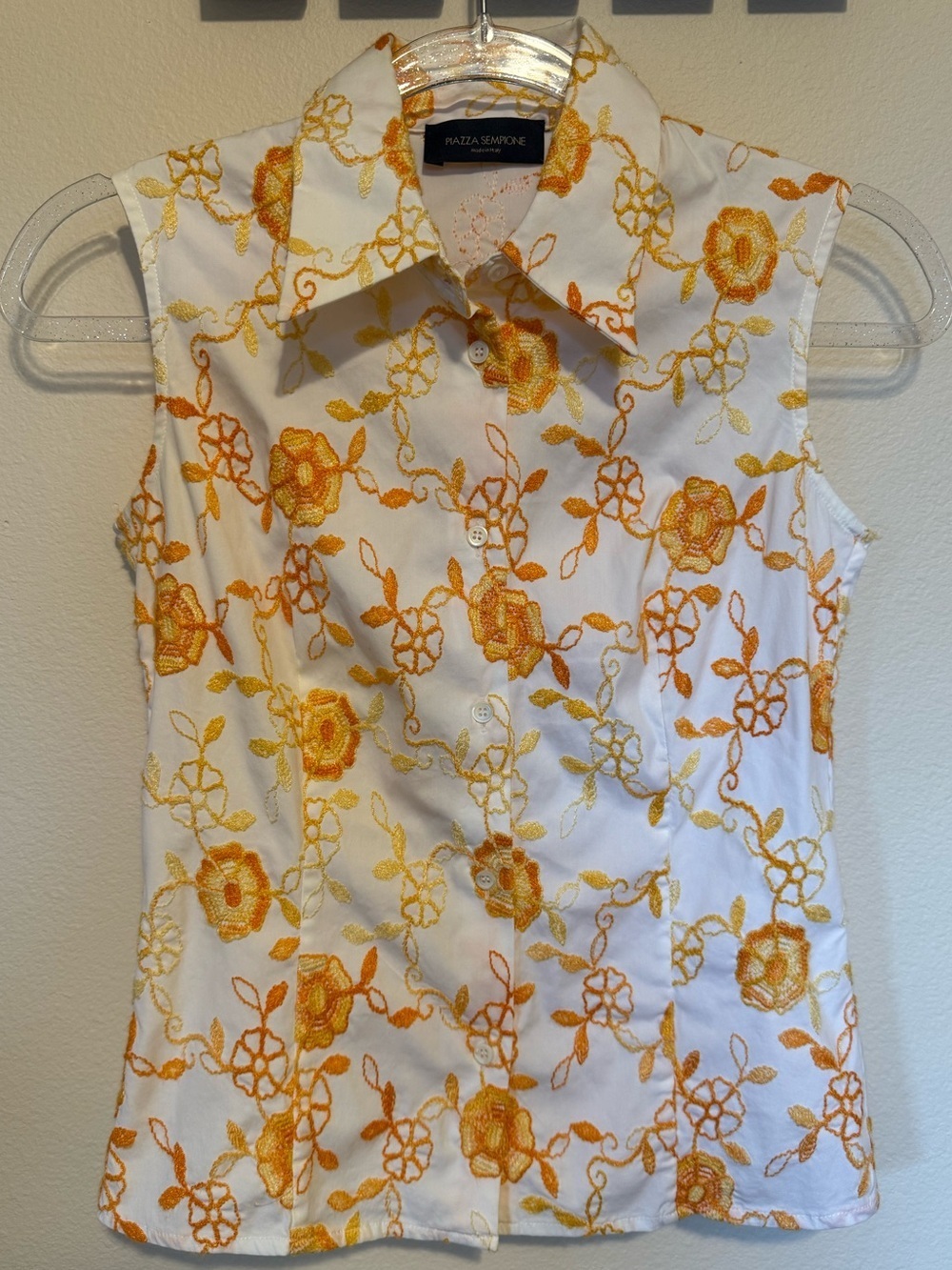 Piazza Sempione Sleeveless Floral Button-Up Top - Yellow/Orange Embroidery EU 40